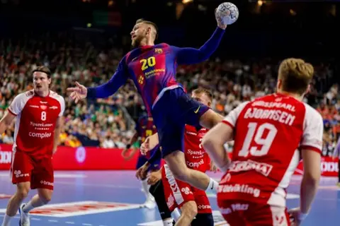 كرة يد.. برشلونة يضرب موعداً مع فوكس برلين في نهائي أبطال أوروبا